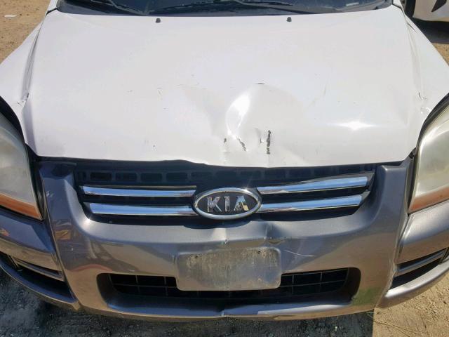 KNDJE723487472792 - 2008 KIA SPORTAGE E WHITE photo 7