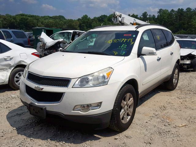 1GNKRGED3BJ246323 - 2011 CHEVROLET TRAVERSE L WHITE photo 2