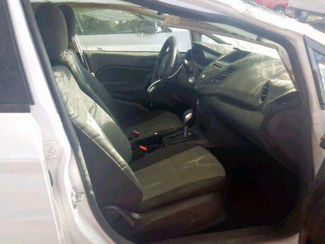 3FADP4TJ0HM140508 - 2017 FORD FIESTA S WHITE photo 5