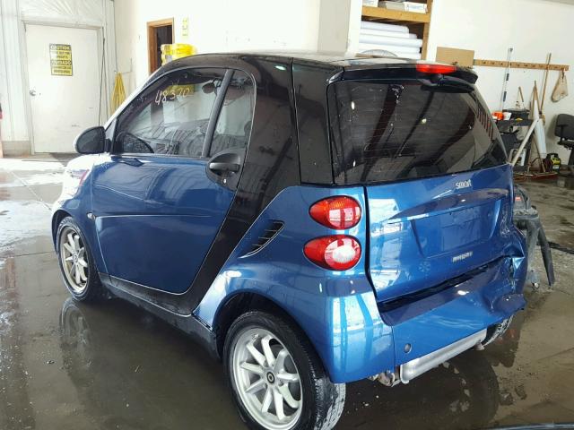 WMEEJ31X89K246023 - 2009 SMART FORTWO PUR BLUE photo 3