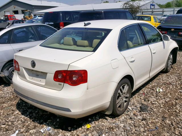 3VWSF71KX6M621507 - 2006 VOLKSWAGEN JETTA 2.5 WHITE photo 4