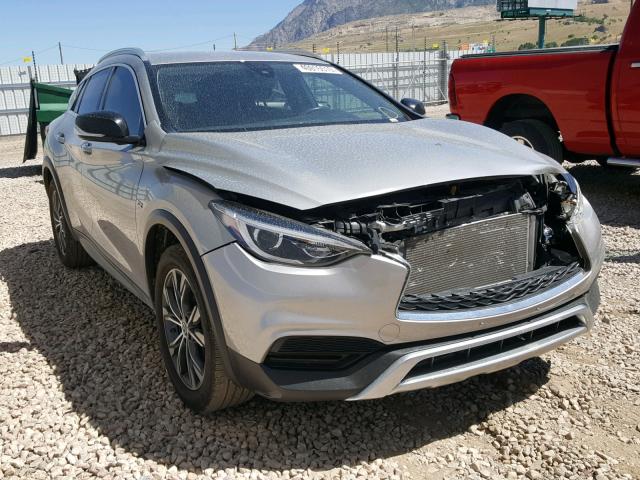 SJKCH5CR7HA037403 - 2017 INFINITI QX30 BASE SILVER photo 1