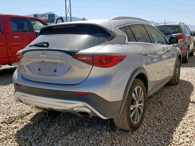 SJKCH5CR7HA037403 - 2017 INFINITI QX30 BASE SILVER photo 4