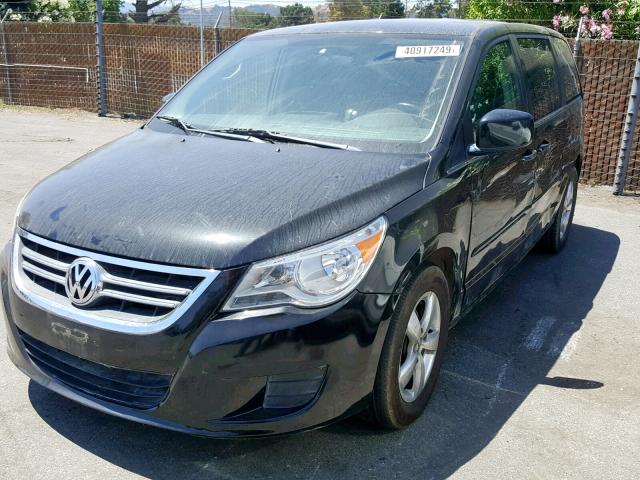 2V8HW34179R553855 - 2009 VOLKSWAGEN ROUTAN SE BLACK photo 2