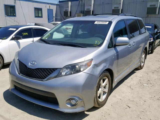 5TDXK3DCXCS191054 - 2012 TOYOTA SIENNA SPO SILVER photo 2