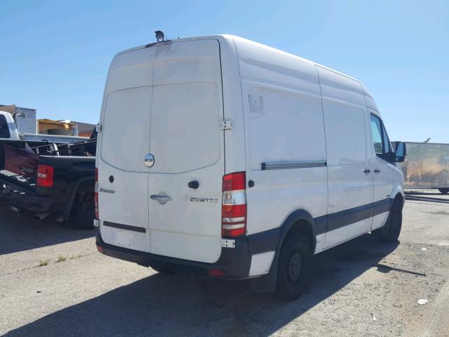 WDYPE7CC1B5524346 - 2011 FREIGHTLINER SPRINTER 2 WHITE photo 4