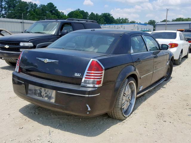 2C3KA53G96H286113 - 2006 CHRYSLER 300 TOURIN BLACK photo 4