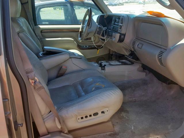 1GYEK13R0XR415884 - 1999 CADILLAC ESCALADE CREAM photo 5