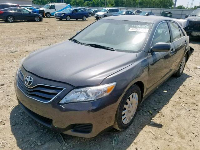 4T1BF3EKXBU773195 - 2011 TOYOTA CAMRY BASE GRAY photo 2