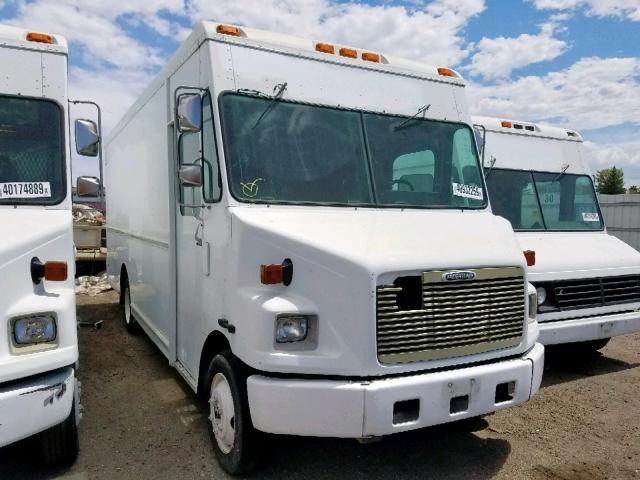 4UZA4FAD1YCH35303 - 2000 FREIGHTLINER CHASSIS M WHITE photo 1