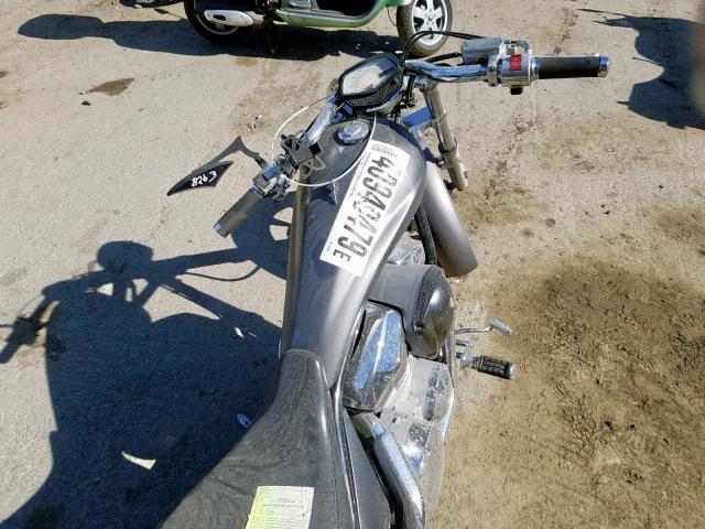 JH2SC6152AK000849 - 2010 HONDA VT1300 CX GRAY photo 5