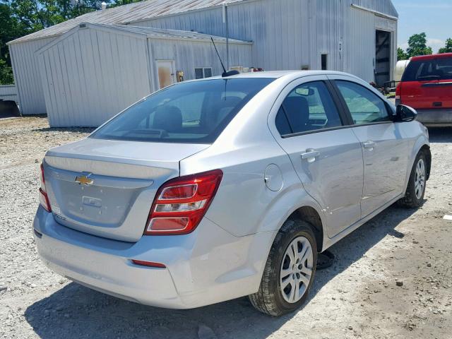 1G1JA5SH7J4125324 - 2018 CHEVROLET SONIC LS 银色 照片 4
