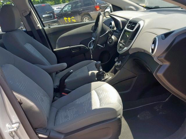 1G1JA5SH7J4125324 - 2018 CHEVROLET SONIC LS 银色 照片 5