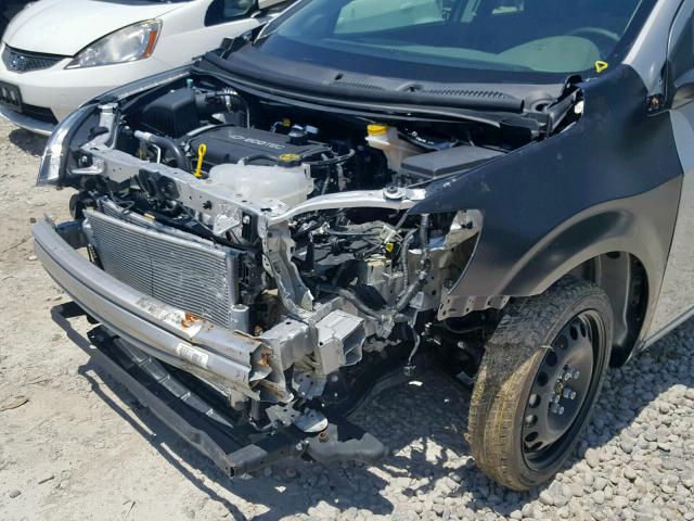 1G1JA5SH7J4125324 - 2018 CHEVROLET SONIC LS 银色 照片 9