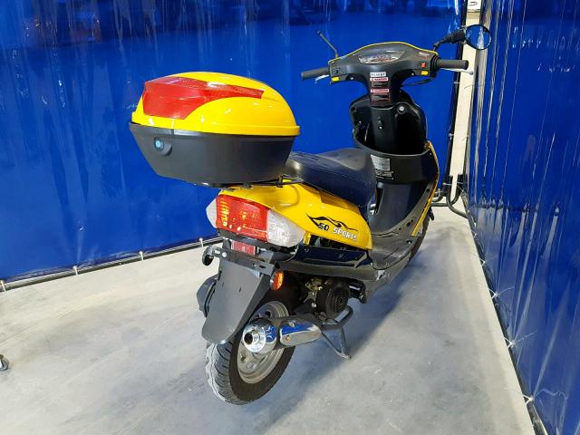 LEHTCB010JR000675 - 2018 OTHER MOPED YELLOW photo 4