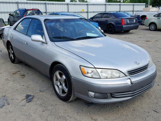 JT8BF28G810310546 - 2001 LEXUS ES 300 SILVER photo 1