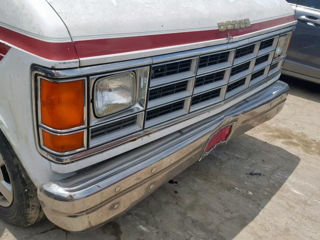 2B6GB11X3KK368799 - 1989 DODGE RAM VAN B1 WHITE photo 10