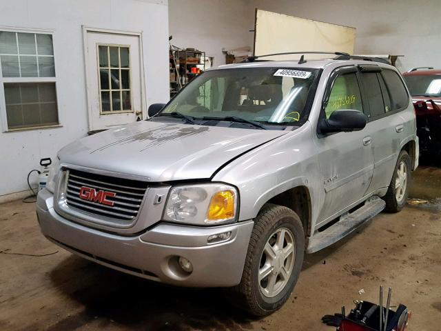 1GKDT13S662342369 - 2006 GMC ENVOY SILVER photo 2