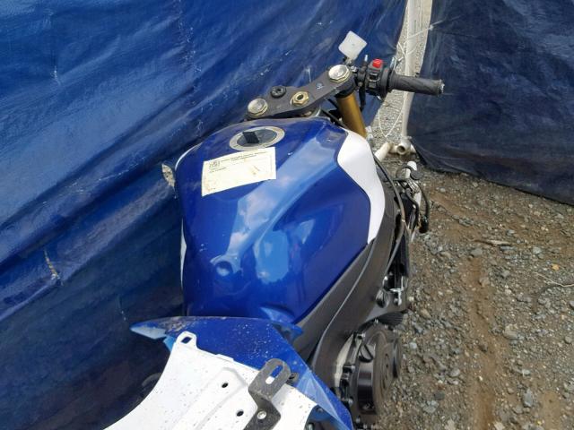 JS1GR7MA9B2101619 - 2011 SUZUKI GSX750 BLUE photo 5