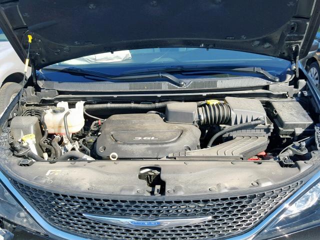 2C4RC1DG8HR609236 - 2017 CHRYSLER PACIFICA T BLACK photo 7