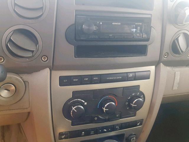 1J8HG48N87C573803 - 2007 JEEP COMMANDER WHITE photo 9