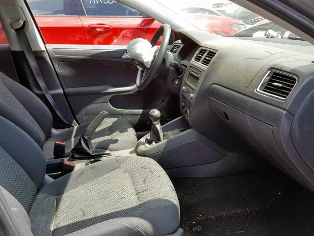 3VW1K7AJ6CM354036 - 2012 VOLKSWAGEN JETTA BASE GRAY photo 5