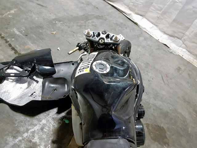 JS1GW71A672100884 - 2007 SUZUKI GSX1300 RZ BLACK photo 5