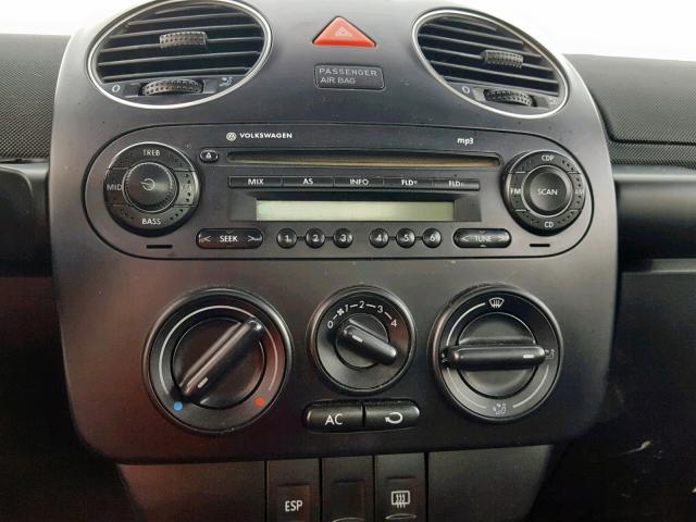 3VWPG3AG4AM011487 - 2010 VOLKSWAGEN NEW BEETLE მწვანე ფოტო 9