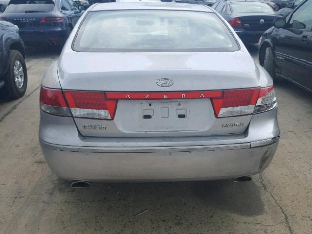 KMHFC46FX6A128586 - 2006 HYUNDAI AZERA SE GRAY photo 9