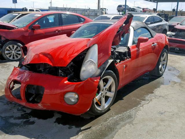 1G2MC35B68Y125848 - 2008 PONTIAC SOLSTICE RED photo 2