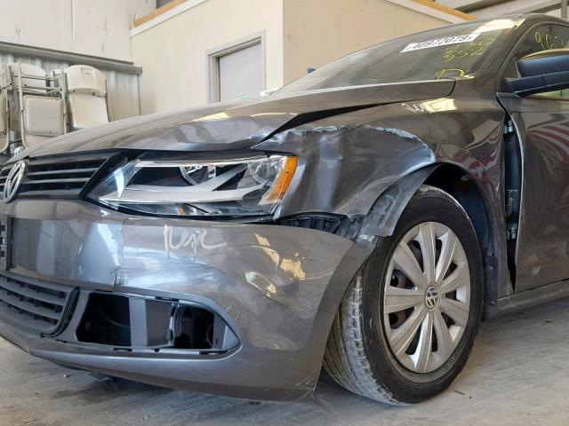 3VW2K7AJXDM230552 - 2013 VOLKSWAGEN JETTA BASE 灰色 照片 9