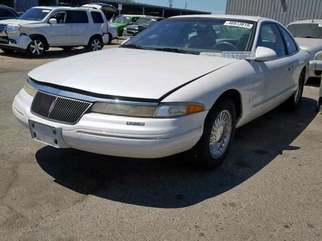 1LNLM91V3TY667842 - 1996 LINCOLN MARK VIII WHITE photo 2