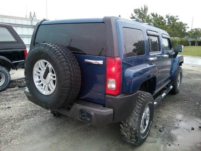 5GTDN136168154339 - 2006 HUMMER H3 BLUE photo 4