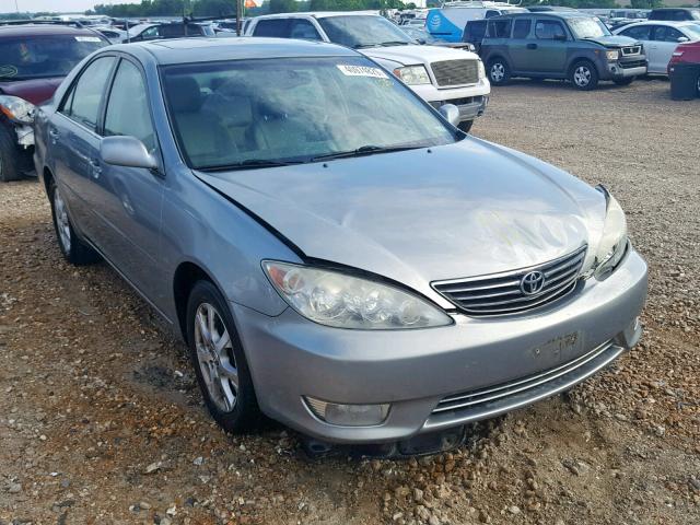 4T1BF32K15U618351 - 2005 TOYOTA CAMRY LE GRAY photo 1