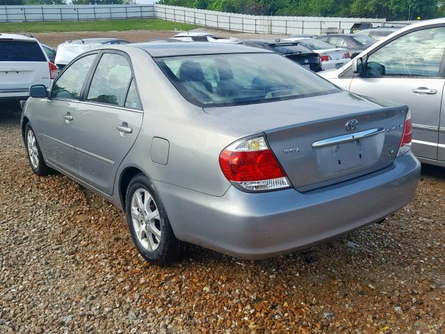 4T1BF32K15U618351 - 2005 TOYOTA CAMRY LE GRAY photo 3