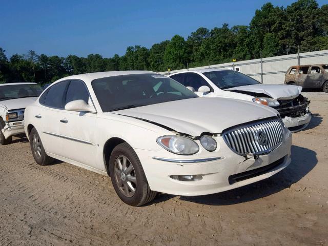 2G4WD582181165455 - 2008 BUICK LACROSSE C WHITE photo 1