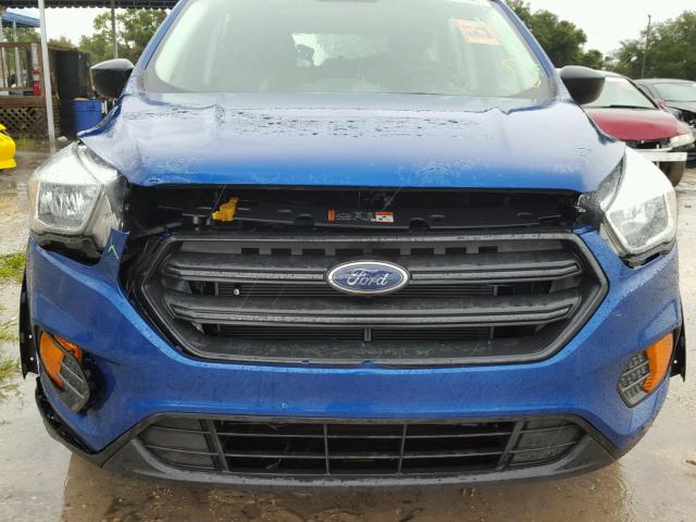 1FMCU0F79HUA09611 - 2017 FORD ESCAPE S BLUE photo 9