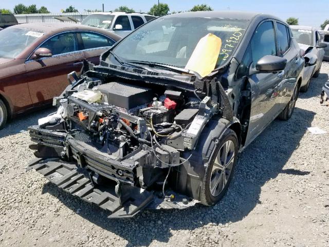 1N4AZ1CP0JC310759 - 2018 NISSAN LEAF S GRAY photo 2