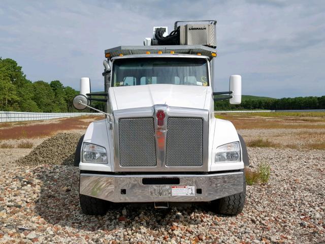 1NKZLP0X8FJ432079 - 2015 KENWORTH CONSTRUCTI WHITE photo 9