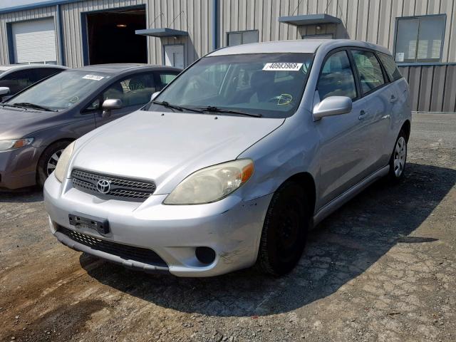 2T1KR32E15C489336 - 2005 TOYOTA MATRIX 银色 照片 2