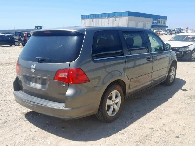 2V4RW3D13AR218280 - 2010 VOLKSWAGEN ROUTAN SE SILVER photo 4