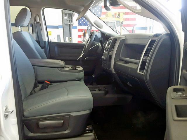 3C63R3CJ1JG373691 - 2018 RAM 3500 ST WHITE photo 5