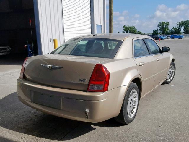 2C3KA43RX6H434846 - 2006 CHRYSLER 300 GOLD photo 4