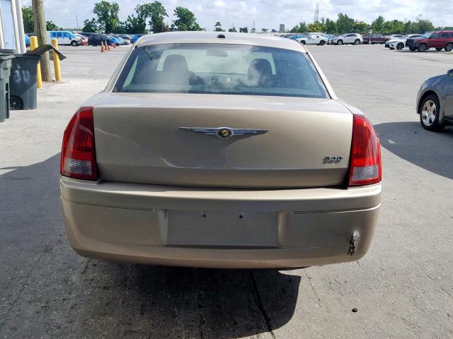 2C3KA43RX6H434846 - 2006 CHRYSLER 300 GOLD photo 9