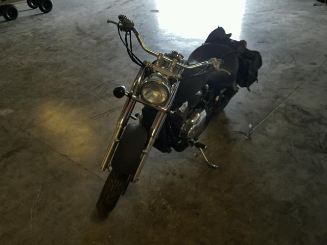 JH2RC44621K502008 - 2001 HONDA VT750 CD2 BLACK photo 2