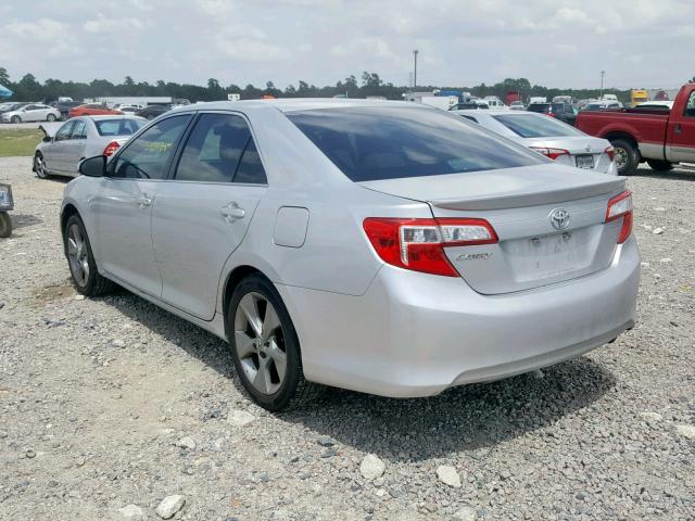4T4BF1FK4CR170589 - 2012 TOYOTA CAMRY BASE SILVER photo 3