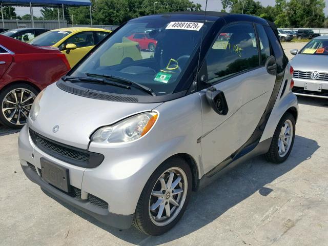 WMEEK31X98K182229 - 2008 SMART FORTWO PAS SILVER photo 2