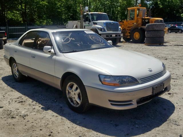 JT8GK13T1S0090040 - 1995 LEXUS ES 300 WHITE photo 1