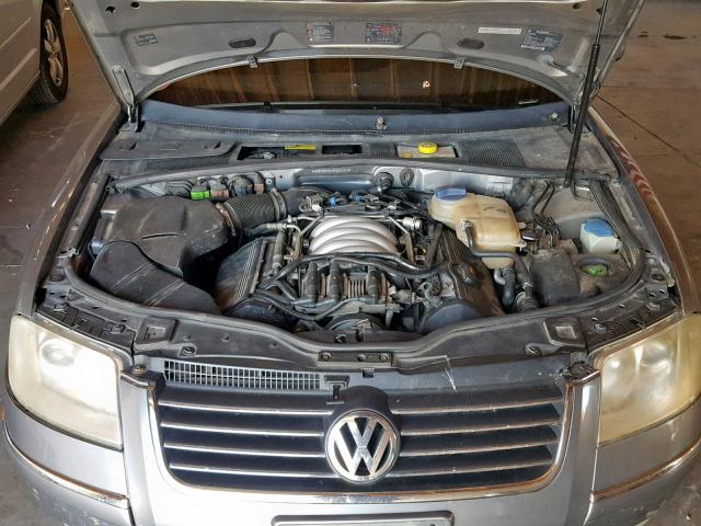 WVWYH63B43E420444 - 2003 VOLKSWAGEN PASSAT GLX SILVER photo 7