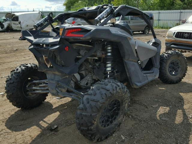 3JBVXAW43JK003490 - 2018 CAN-AM MAVERICK X GRAY photo 4